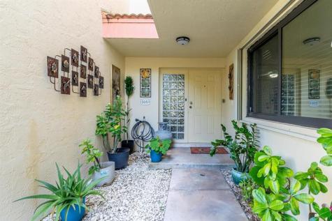 3351 Emerald Oaks Drive Hollywood FL 33021