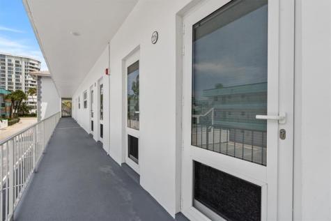 1461 S Ocean Boulevard Lauderdale By The Sea FL 33062