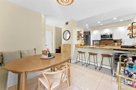 656 Kensington Place Fort Lauderdale FL 33305