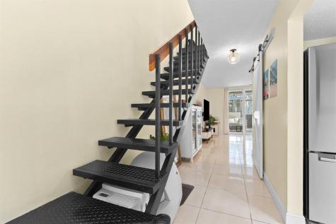 656 Kensington Place Fort Lauderdale FL 33305