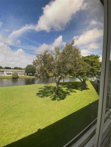 3012 Westbury F Deerfield Beach FL 33442
