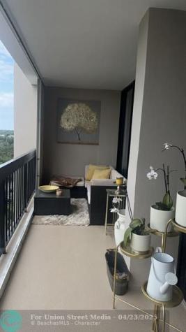 2425 Presidential Way West Palm Beach FL 33401