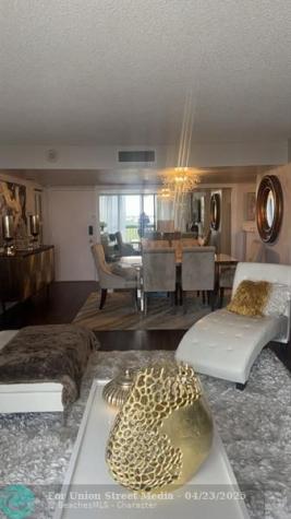 2425 Presidential Way West Palm Beach FL 33401