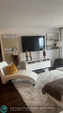 2425 Presidential Way West Palm Beach FL 33401