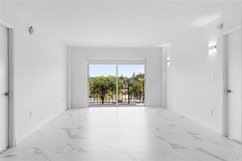 4164 Inverrary Drive Lauderhill FL 33319