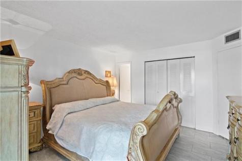 11 S Vista Palm Lane Vero Beach FL 32962