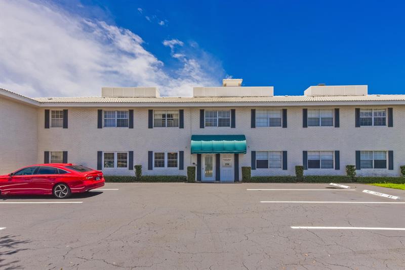 298 SW 6th Street Boca Raton FL 33432