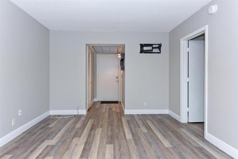 298 SW 6th Street Boca Raton FL 33432