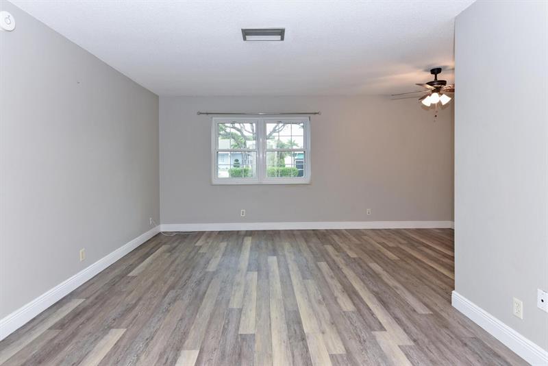 298 SW 6th Street Boca Raton FL 33432