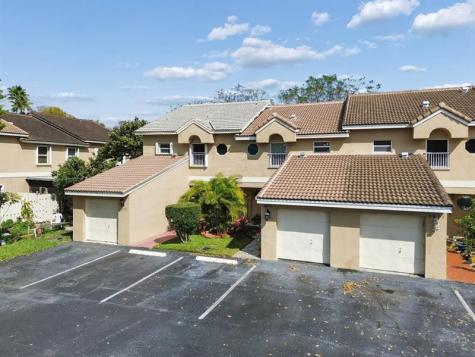 3679 NW 91st Lane Sunrise FL 33351
