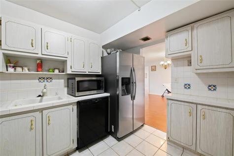 1400 Saint Charles Place Pembroke Pines FL 33026