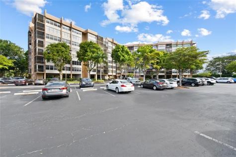1400 Saint Charles Place Pembroke Pines FL 33026