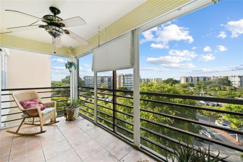 1400 Saint Charles Place Pembroke Pines FL 33026