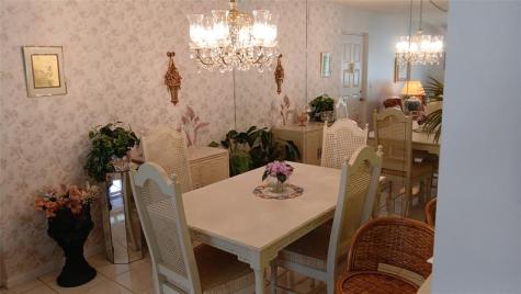 627 Sea Pine Way Greenacres FL 33415