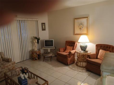 627 Sea Pine Way Greenacres FL 33415