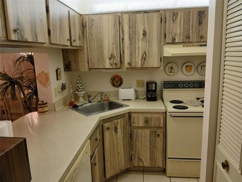 627 Sea Pine Way Greenacres FL 33415