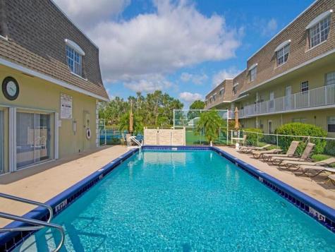 1901 Indian River Boulevard Vero Beach FL 32960