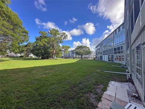 1031 Berkshire B Deerfield Beach FL 33442