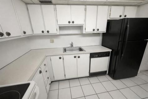 4281 NW 41st Street Lauderdale Lakes FL 33319