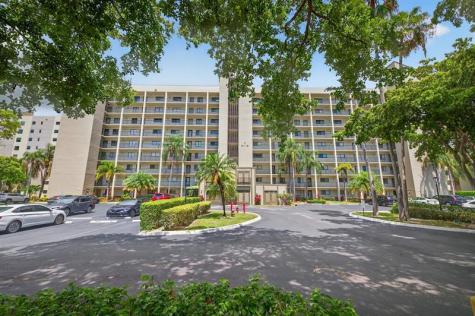 2112 S Cypress Bend Drive Pompano Beach FL 33069