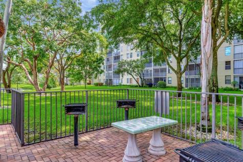 2112 S Cypress Bend Drive Pompano Beach FL 33069