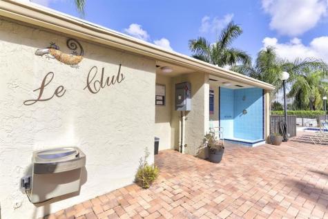 2112 S Cypress Bend Drive Pompano Beach FL 33069