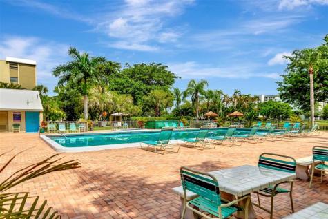 2112 S Cypress Bend Drive Pompano Beach FL 33069
