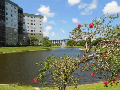2112 S Cypress Bend Drive Pompano Beach FL 33069
