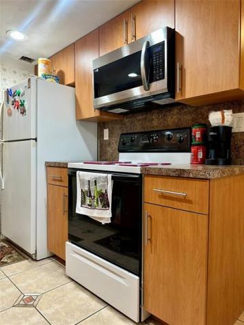 4899 NW 26th Court Lauderdale Lakes FL 33313
