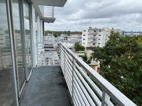 7800 Carlyle Avenue Miami Beach FL 33141