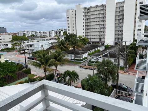 7800 Carlyle Avenue Miami Beach FL 33141