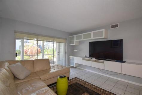 2161 NE 42nd Court Lighthouse Point FL 33064