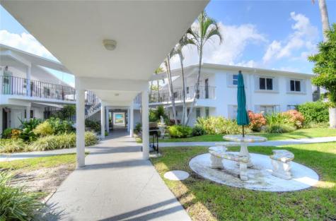 2161 NE 42nd Court Lighthouse Point FL 33064