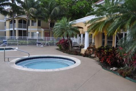 2465 NW 33rd Street Oakland Park FL 33309