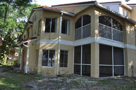 2465 NW 33rd Street Oakland Park FL 33309