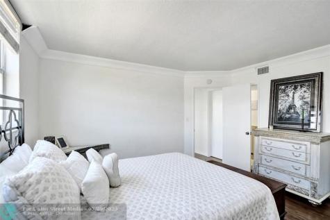 1051 Hillsboro Mile Hillsboro Beach FL 33062