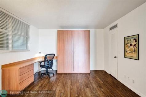 1051 Hillsboro Mile Hillsboro Beach FL 33062