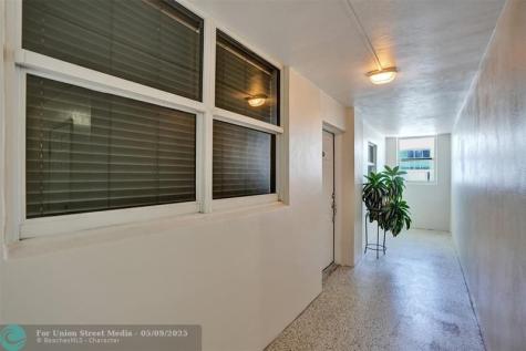 1051 Hillsboro Mile Hillsboro Beach FL 33062