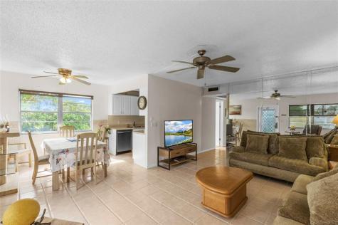 4160 Cambridge G Deerfield Beach FL 33442