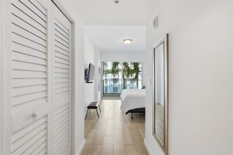 1600 SW 1st Avenue Miami FL 33129