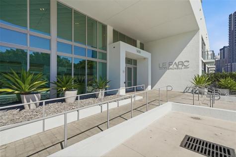 1600 SW 1st Avenue Miami FL 33129