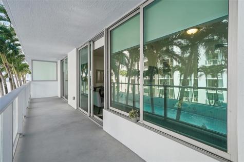 1600 SW 1st Avenue Miami FL 33129