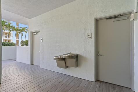 1600 SW 1st Avenue Miami FL 33129