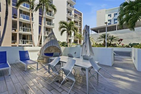 1600 SW 1st Avenue Miami FL 33129