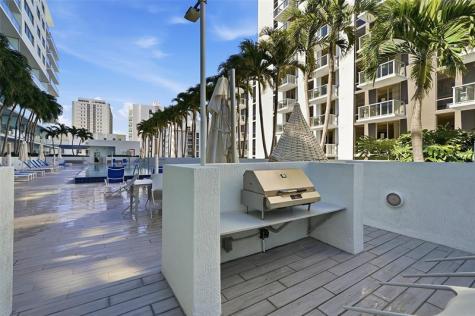 1600 SW 1st Avenue Miami FL 33129