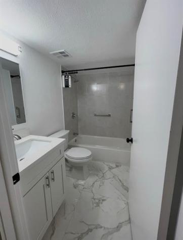 7035 NW 186th Street Hialeah FL 33015