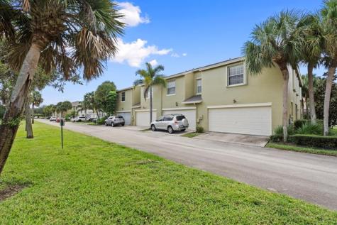 2125 SE Fern Park Drive Port St Lucie FL 34952