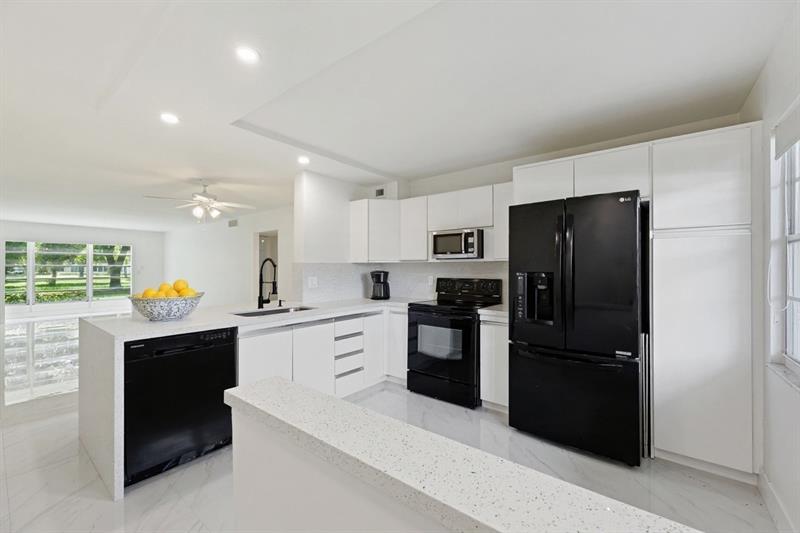 2202 Lucaya Bend Coconut Creek FL 33066