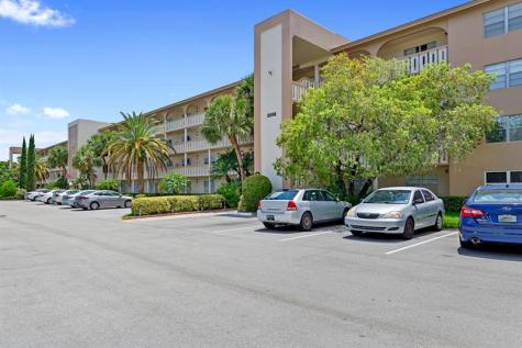 2202 Lucaya Bend Coconut Creek FL 33066