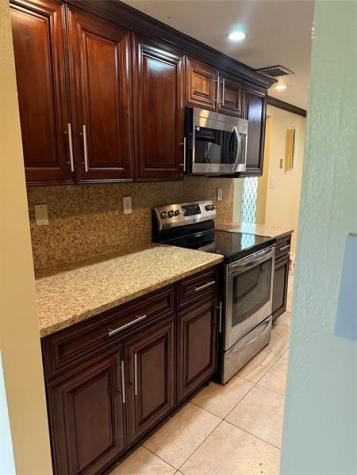 3161 NW 47 Lauderhill FL 33319